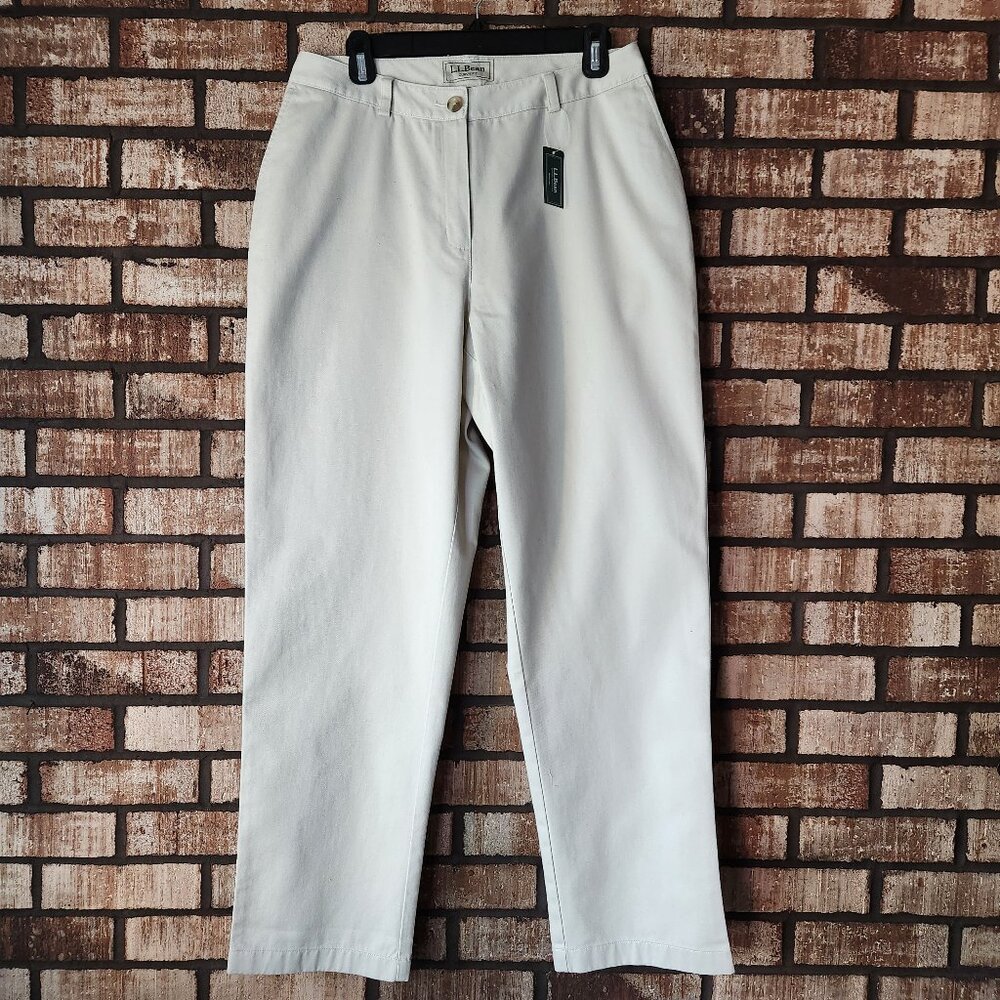 Ladies L.L. Bean Curvy Fit Khakis Size 12 NWT